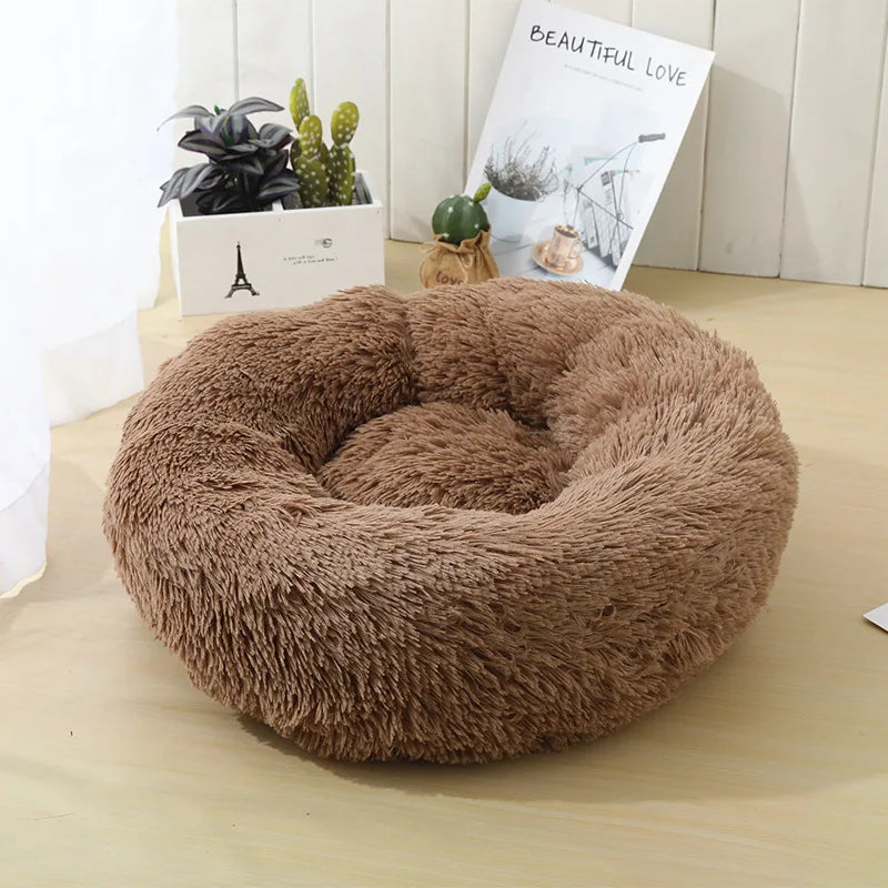 Round, soft, long, plush bed for dogs and cats